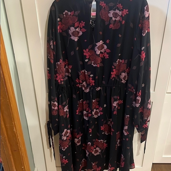 Wayf Black Floral Dress - Picture 3 of 5